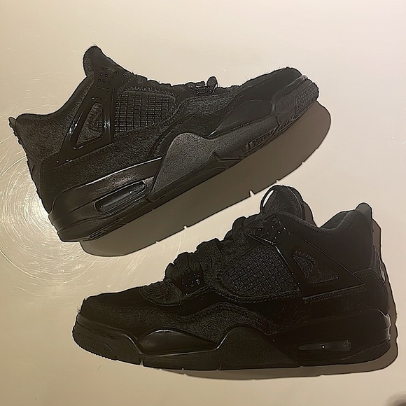 JORDAN IV — special edition Olivia Kim women’s only 🥷🏻🥷🏻🥷🏻 black on black - Picture 9 of 10